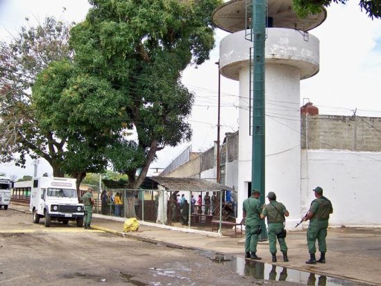 Día de visitas en cárcel de Vista Hermosa terminó con un tiroteo