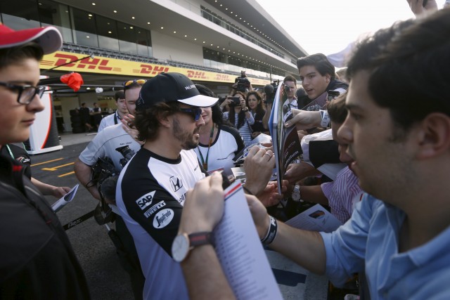 Honda estaría dispuesta a llevarse a Alonso a Red Bull en 2016