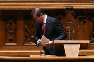 La izquierda portuguesa derrumba el gobierno de Passos Coelho