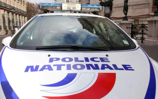 Tres hombres fuertemente armados generan pánico en tren de Francia