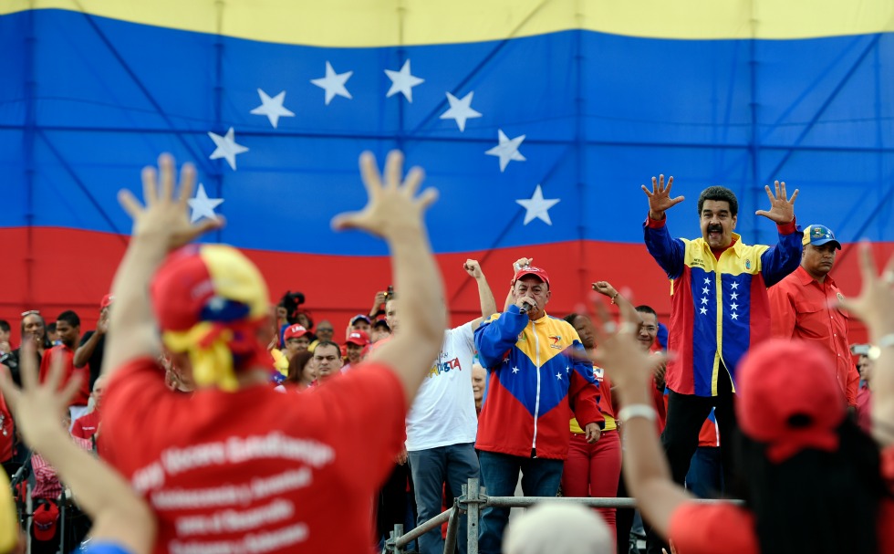 El chavismo al diván tras primera derrota en elecciones parlamentarias