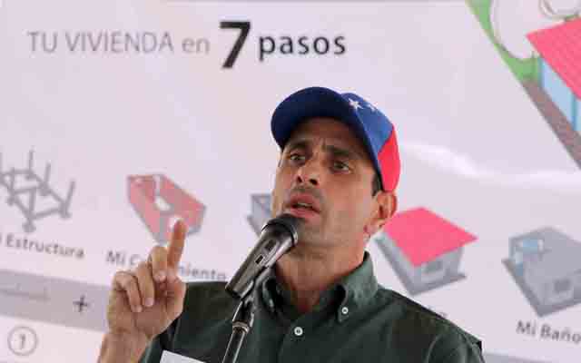 Capriles: El revocatorio y la enmienda son para evitar una explosión social