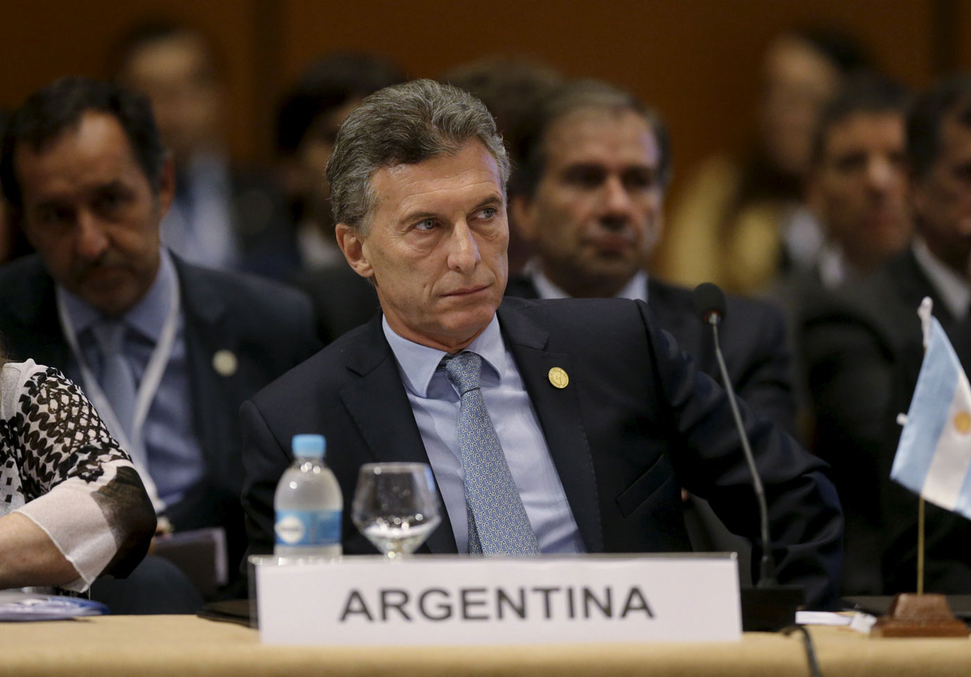 Hospitalizan al presidente argentino por arritmia cardíaca