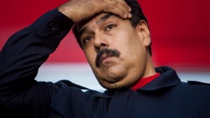 Maduro se reunió con minoría parlamentaria electa y gobernadores en Miraflores