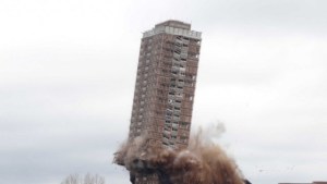 El Top 10 de las demoliciones de edificios que no sirvieron (Video)