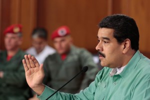 Maduro anuncia que evalúa decretar una “emergencia constitucional” para abordar temas económicos
