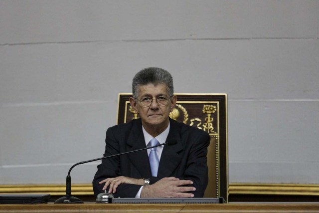 Henry Ramos Allup, president of the National Assembly and deputy of the Venezuelan coalition of opposition parties (MUD), sits in the room of sessions of the National Assembly in Caracas, January 12, 2016. REUTERS/Marco Bello