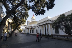 Doce altos funcionarios chavistas podrían ir a la cárcel por negarse a comparecer ante la AN