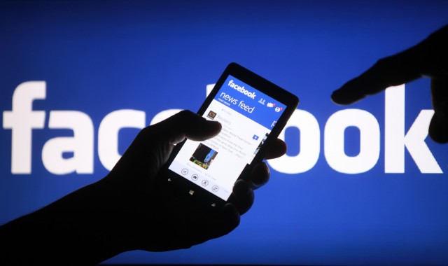 Facebook afronta una demanda por su plan de emitir nuevas acciones