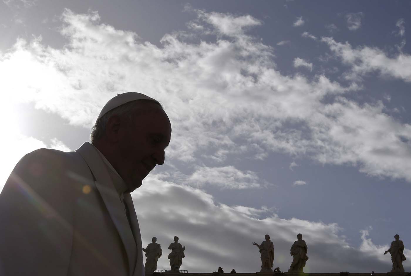 El Papa pide que la tierra y el dinero vuelvan a ser para todos