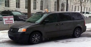 Taxistas de Montreal y Toronto bloquean las ciudades en protesta