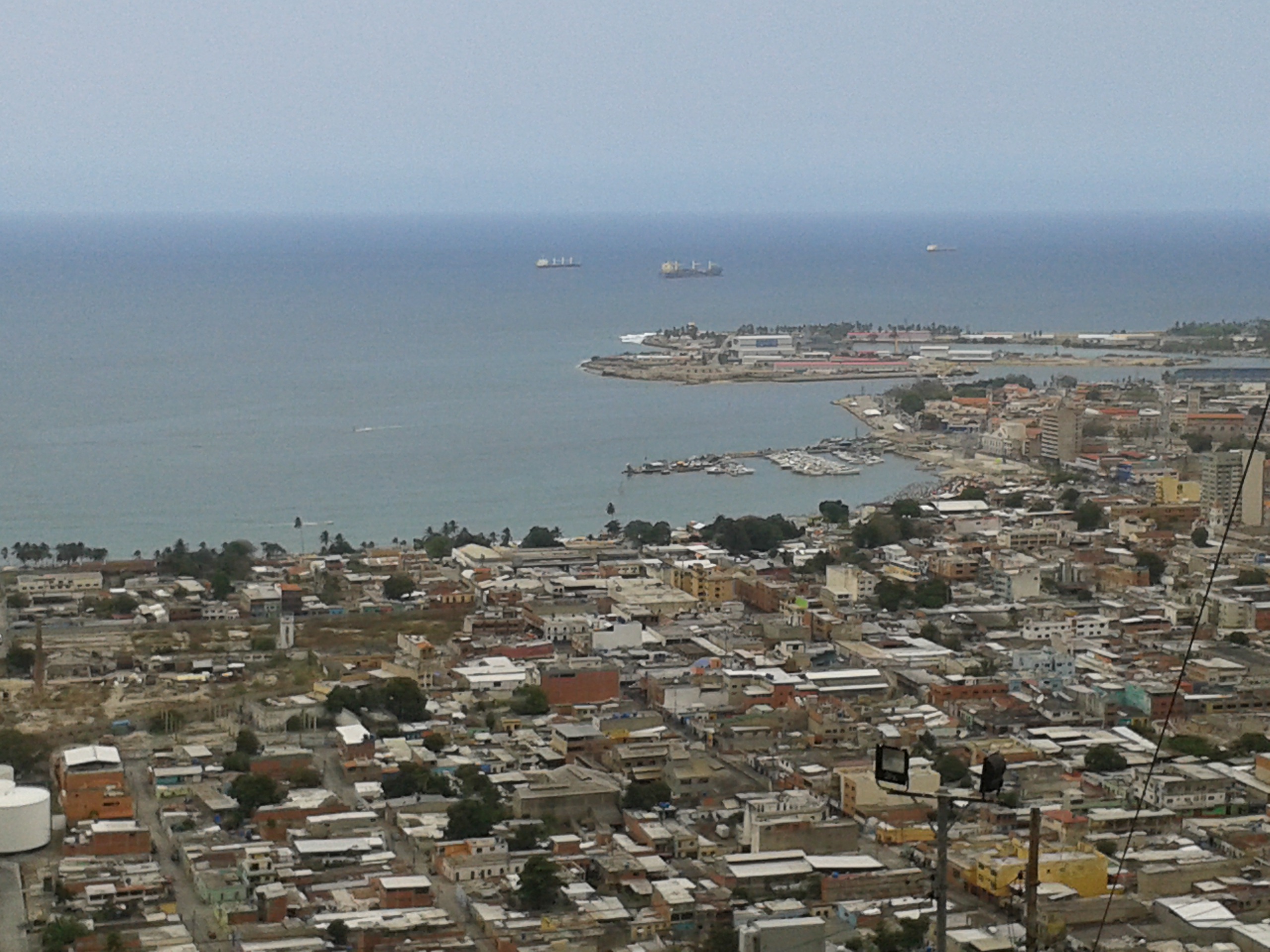 Dos muertos y varios heridos tras explosión en Base Naval de Puerto Cabello