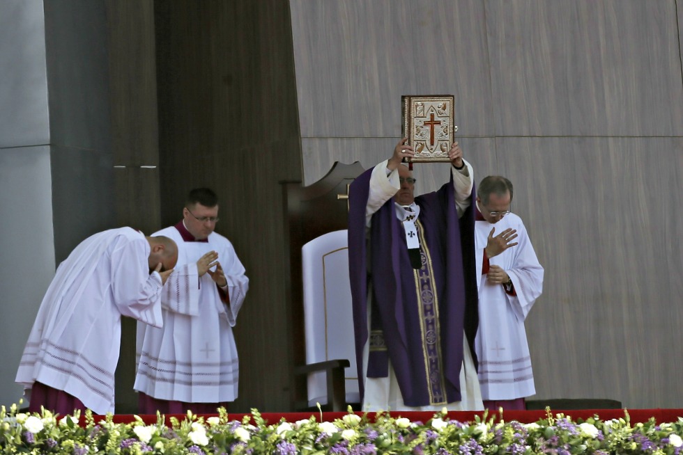 El papa Francisco denunció en Ecatepec que existe “una sociedad de pocos y para pocos”