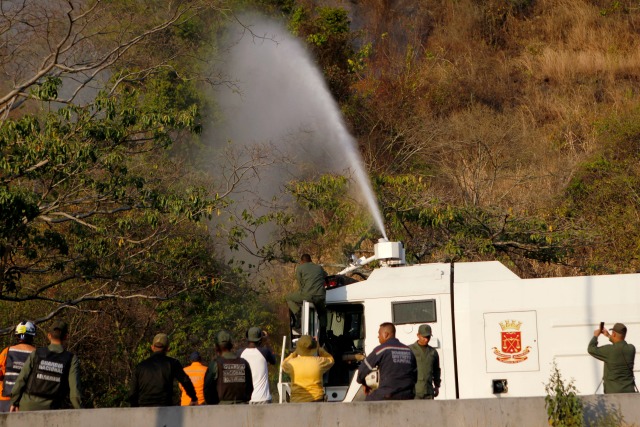 Incendio registrado en eñ Parque El Avila a la altura del distribuidor Altamira / AVN