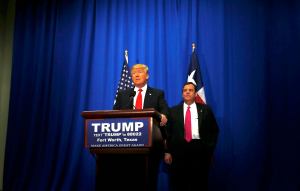 Excandidato republicano Christie apoya a Trump en su carrera a la presidencia