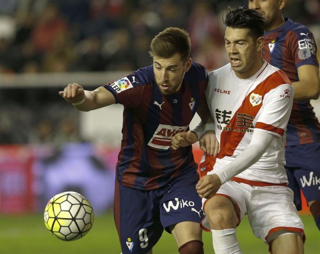 Miku jugó de titular en el empate del Rayo ante el Eibar