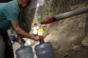 Sin suministro de agua por 36 horas varios municipios de la Gran Caracas