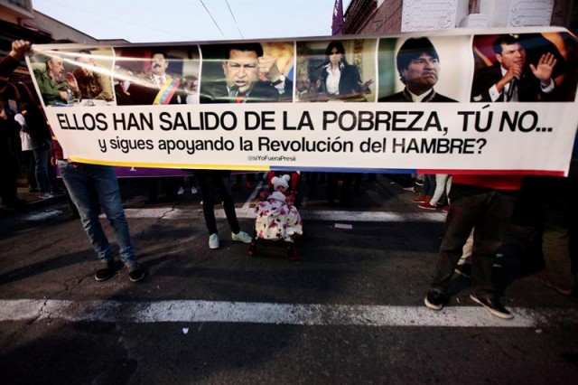 FOTOS: Las consignas antichavistas en protestas contra medidas económicas de Rafael Correa