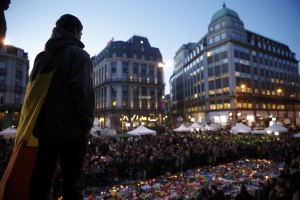 Prosigue la operación para aniquilar la red yihadista en Bruselas