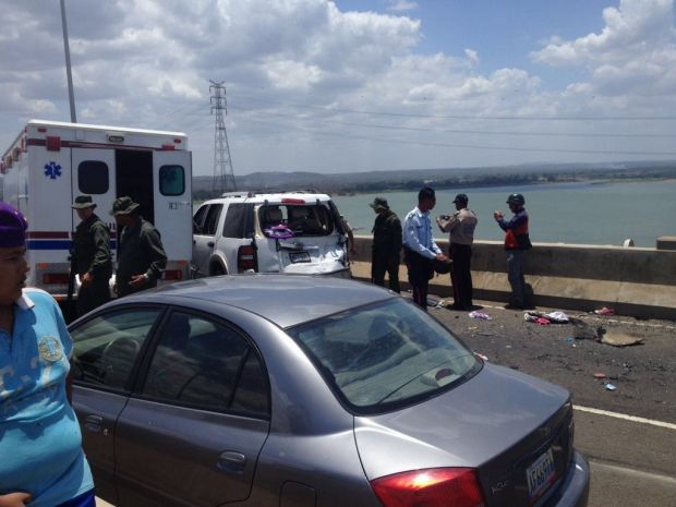 Hallan cuerpo de niño que cayó del puente Orinoquia tras accidente de tránsito