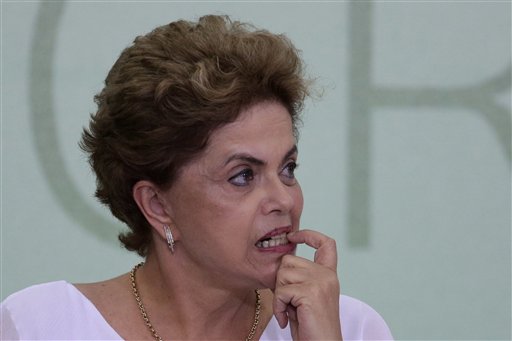 Oposición denuncia a Rousseff ante la Policía por supuesta compra de votos