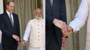 Así quedó la mano del príncipe Guillermo tras saludo del primer ministro Indio