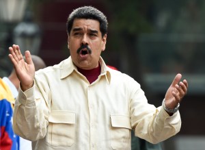 Maduro adelanta que subirá precios de productos para frenar el “bachaqueo”