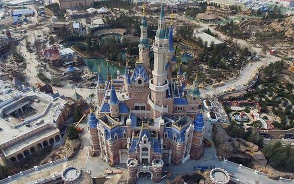 Largas colas en Disneyland Shanghai ya en su periodo de pruebas