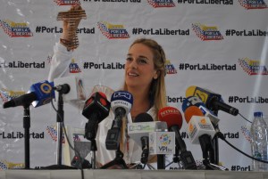 Lilian Tintori entregará ayuda humanitaria a ONG venezolanas