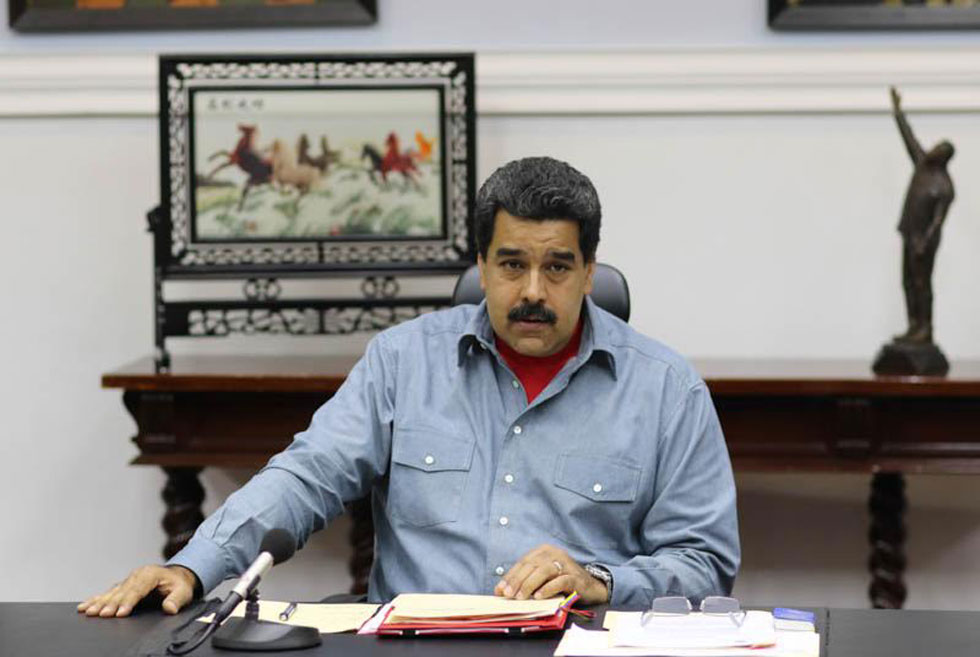 Maduro anuncia un decreto “antigolpe” y de emergencia económica nacional