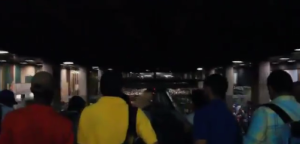 El caos reinó en la estación Plaza Venezuela del Metro de Caracas tras robo masivo (Video)