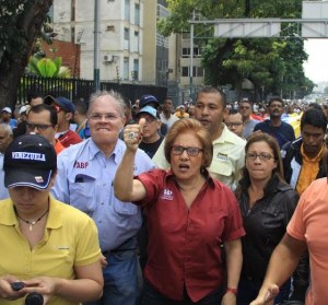 Helen Fernández rechazó la violencia y exigió respeto para la voluntad del pueblo