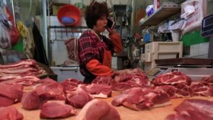 China se pronuncia por insólitos rumores de venta de carne humana