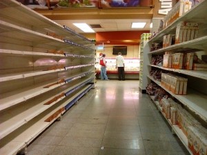 Venezolanos desesperados por el hambre