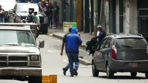 IDENTIFÍCALOS: Los agresores y ladrones de periodistas en el centro de Caracas (FOTOS)