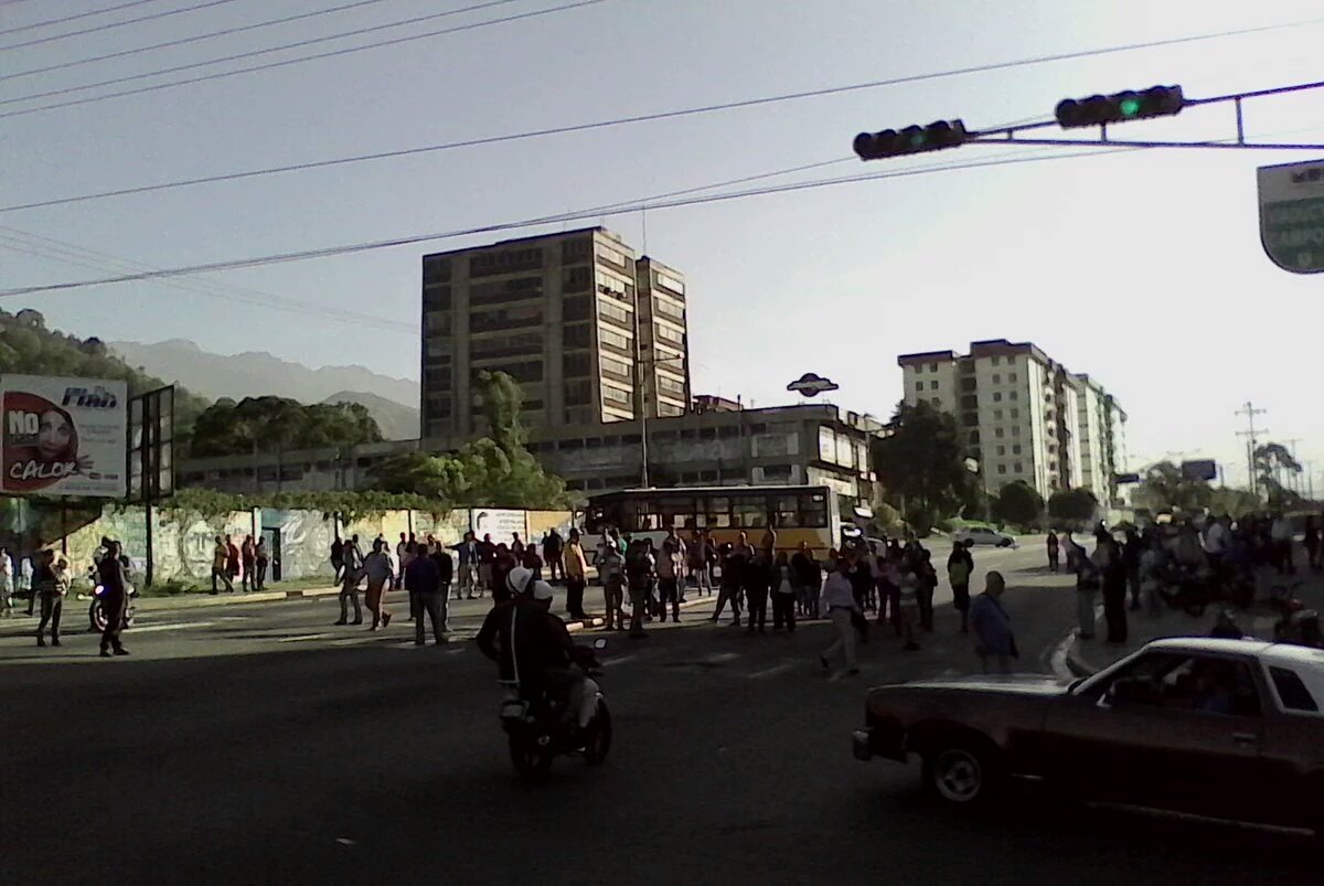 Con lacrimógenas dispersaron protesta por comida en Mérida