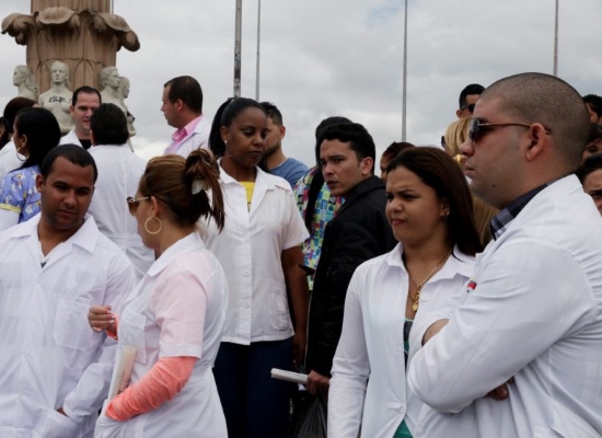 Médicos cubanos (Foto: EFE/Archivo)