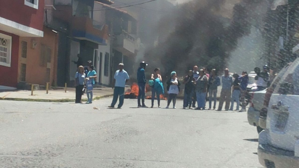 Reprimen protestas por escasez de alimentos en Hoyada de Milla y otros sectores de Mérida (Fotos)