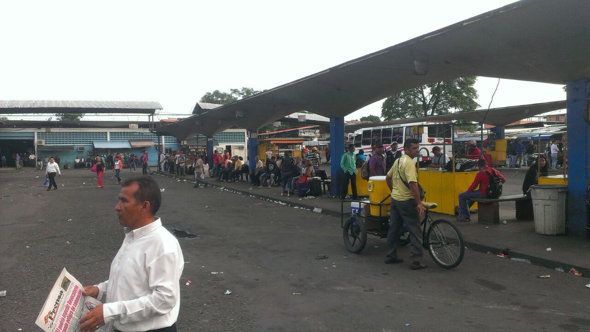 Paro de transporte en terminal de Barinas