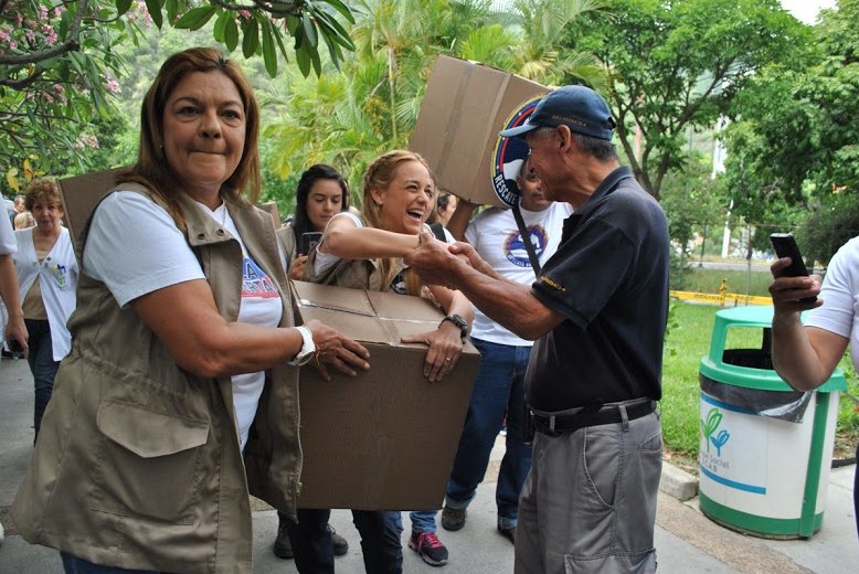 Tintori: cinco mil cajas de insumos entrarían a Venezuela si Maduro abre el canal humanitario