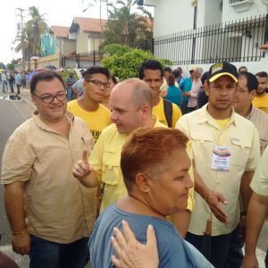 Masivamente y en sana paz inició proceso de validación de firmas en Bolívar