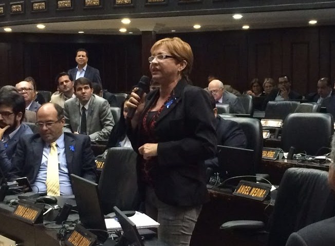 Diputada Fermín: La única emergencia económica es la que ha creado el régimen ante el hambre y la educación de los niños