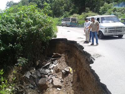 Concejal Vidal denuncia abandono de las carreteras nacionales