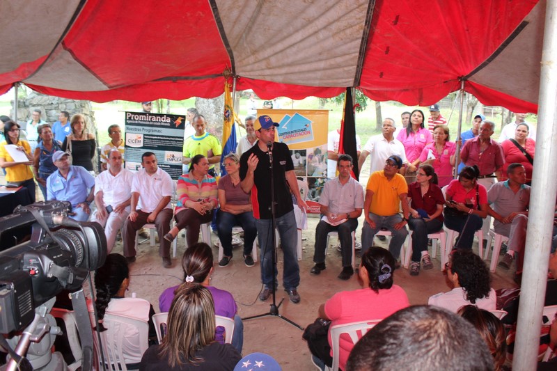 Así celebró Capriles su cumpleaños número 44 (Video + Fotos)