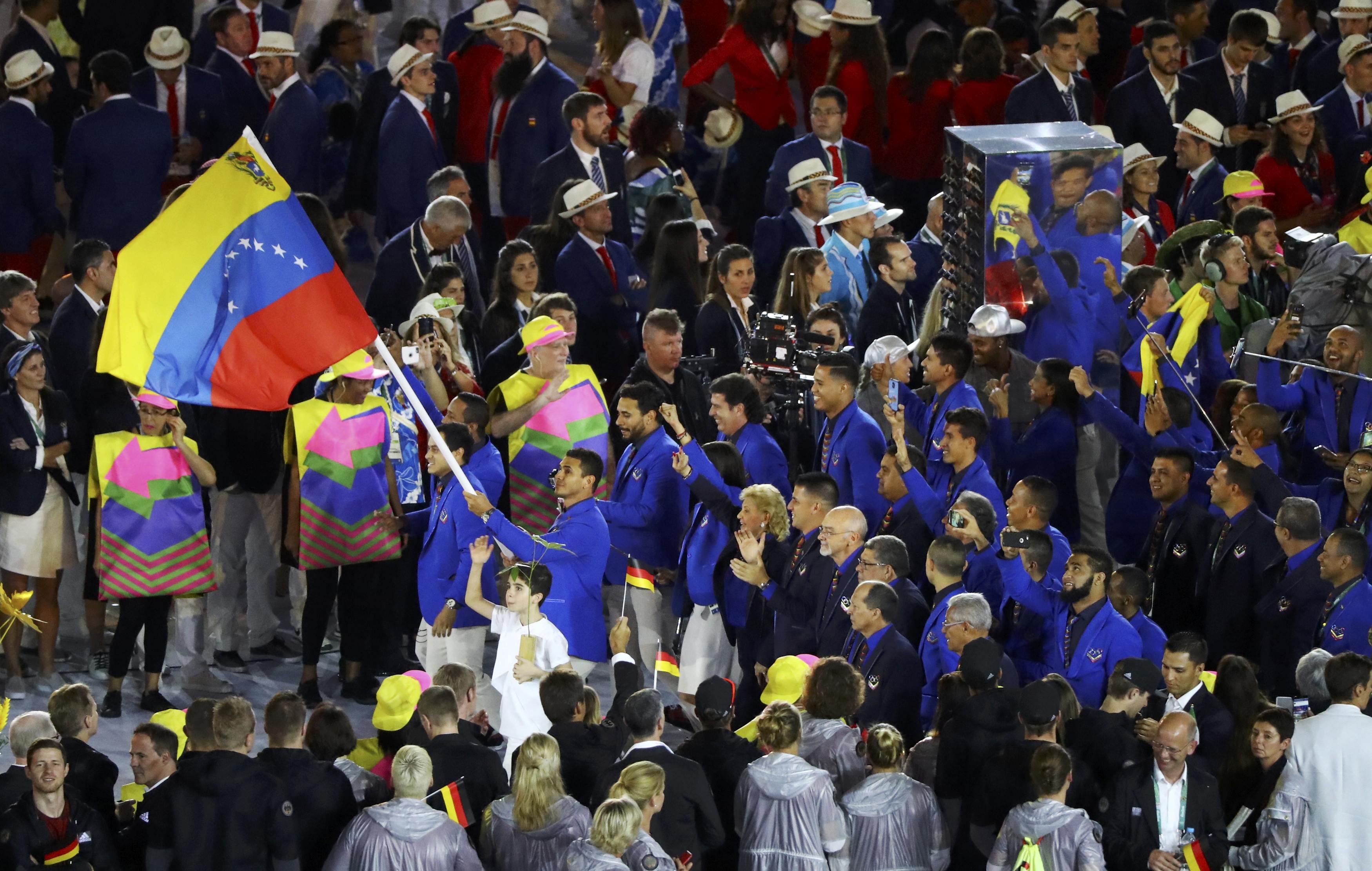 ¡ÉXITO ATLETAS! Así llegó la delegación venezolana al Maracaná en la apertura de Río 2016 (FOTOS)