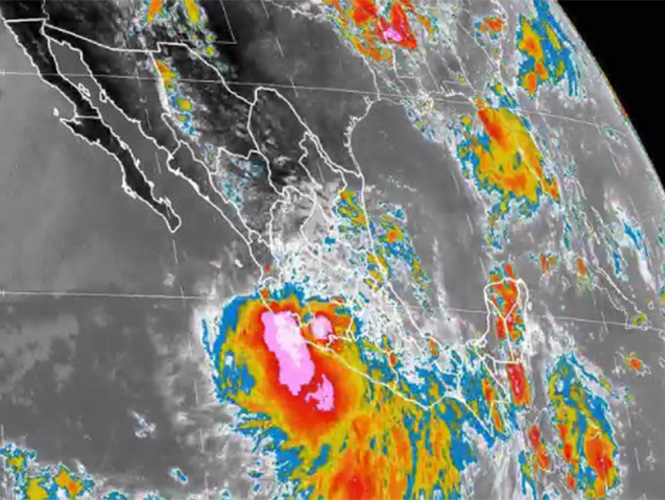 Tormenta tropical Javier se degrada a depresión frente a costas mexicanas