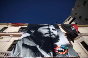 Ni la reina Isabel II: Cuba abarrotada con homenajes al viejo dictador Fidel (fotos)