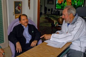 Daniel Ortega felicita a su “hermano mayor” Fidel Castro