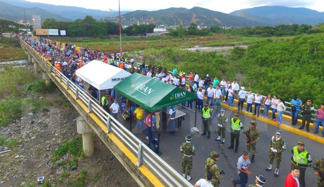 Las autoridades piden la Tarjeta Fronteriza para el ingreso / Foto: Juan Pablo Bayona