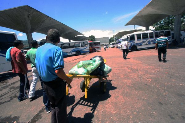 Líneas suburbanas del Táchira se sumaron al paro de transporte